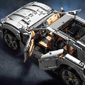 TGL T5041 SUV - Aufb&auml;umendes Pferd
