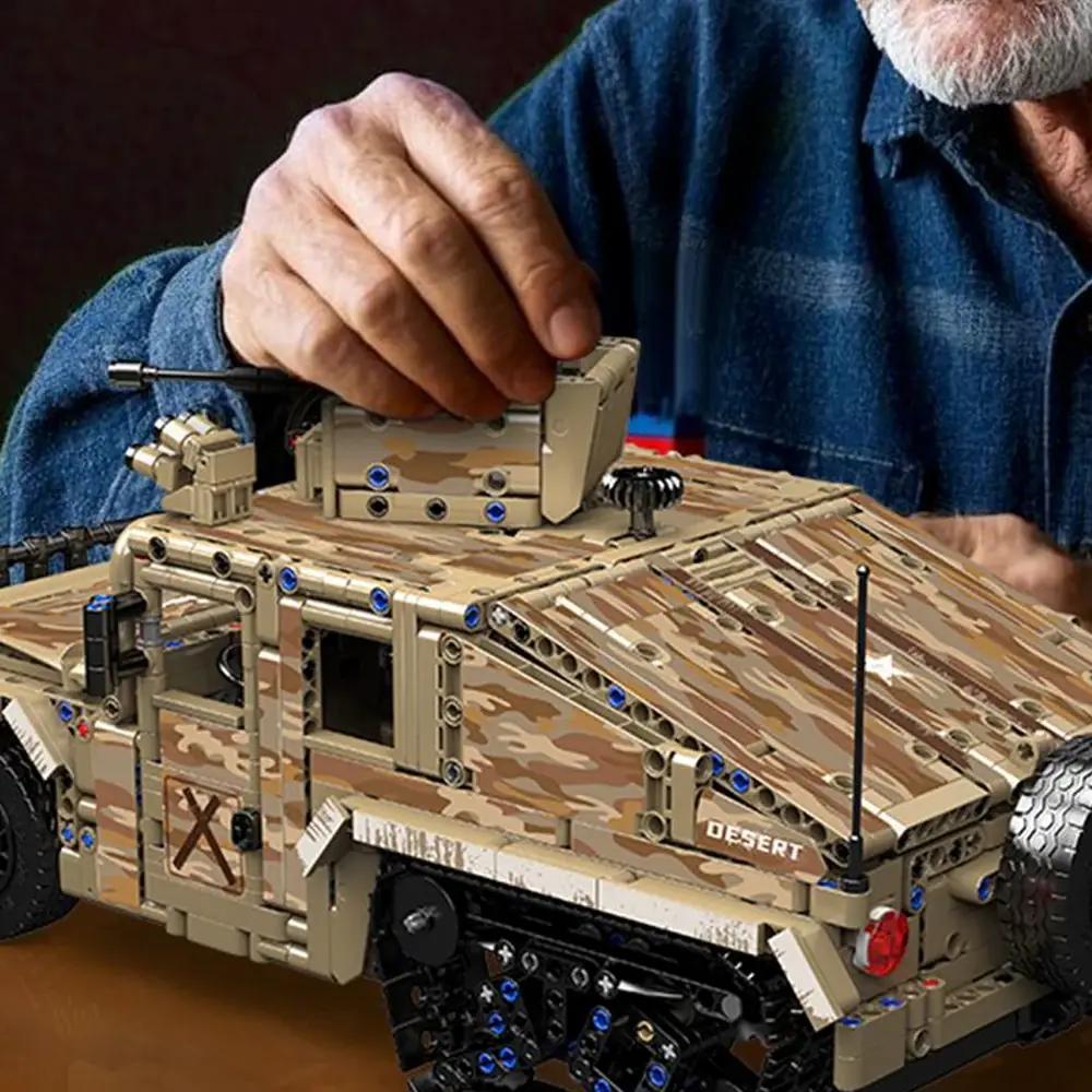 https://www.altoys.eu/Files/10/387000/387123/ProductPhotos/Source/2381159606.jpg